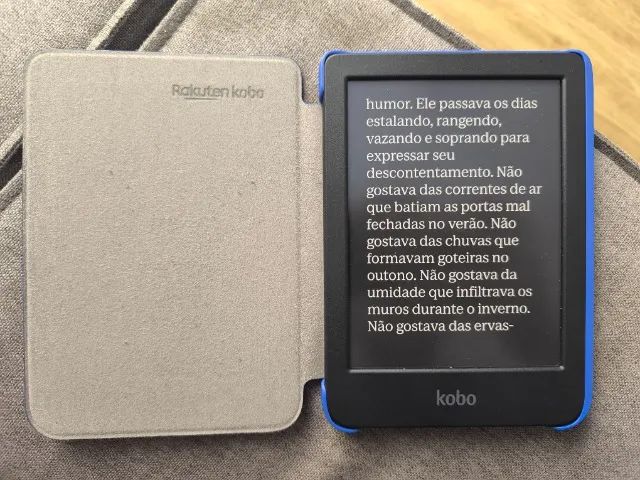 E-Reader Rakuten Kobo Clara BW + Sleep Cover Kindle