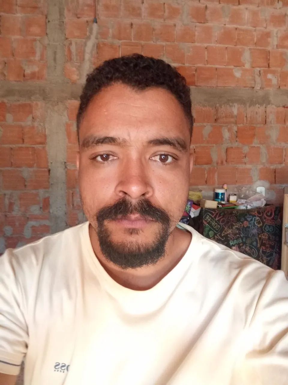 Ajudante de pedreiro 