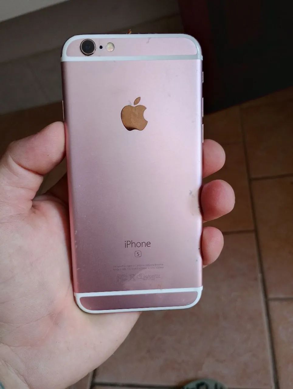 iPhone 6s com defeitos 