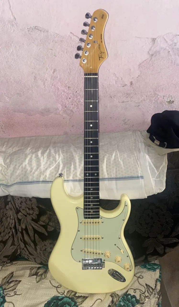 Guitarra memphis tagima stratocaster