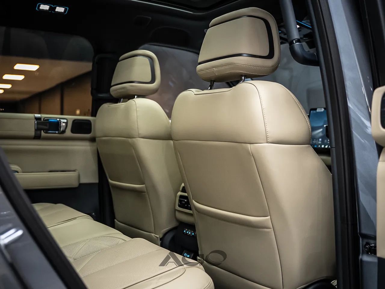 Denza B5 SUV híbrido plug-in, foto 14 de 16