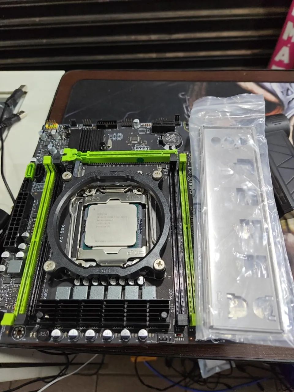 Placa mãe x99 P4 + Xeon e5 2690 v3 apenas venda