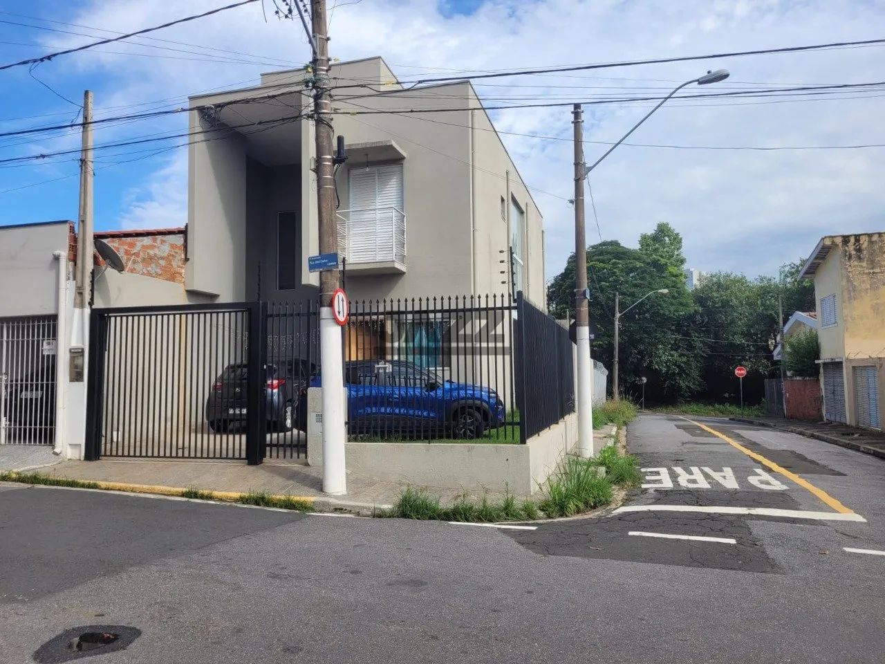Casa para Aluguel no Cambuí,4 suítes, 126,00 m².