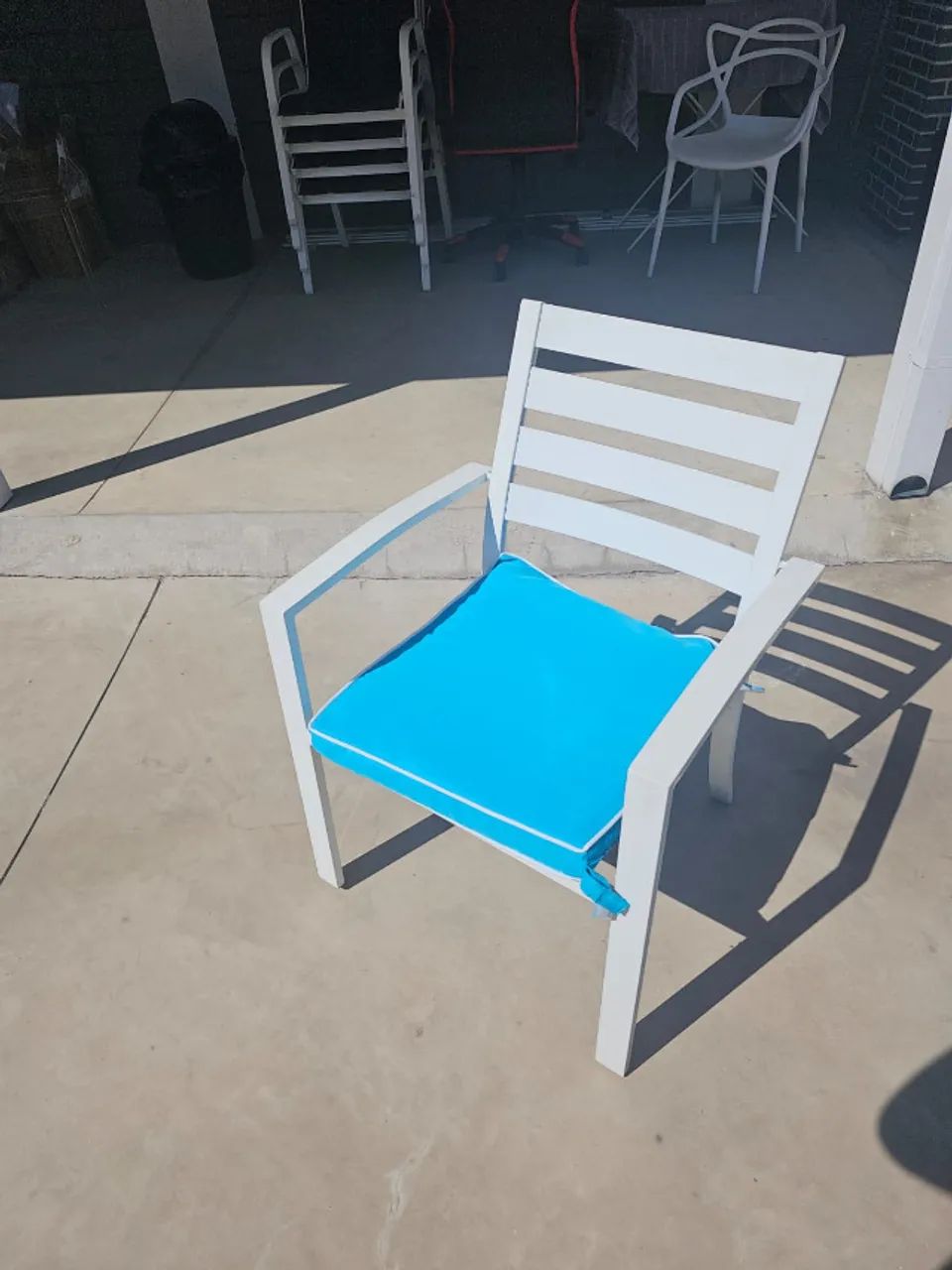 Conjunto Mesa + 4 Cadeiras de Alumínio - Área Externa - Com Almofadas - Foto 4