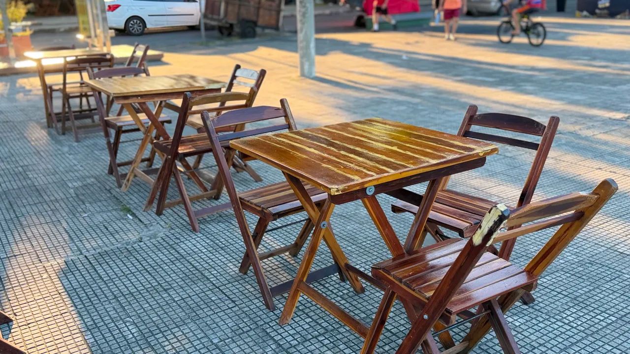 Cadeira de Madeira  - Foto 2