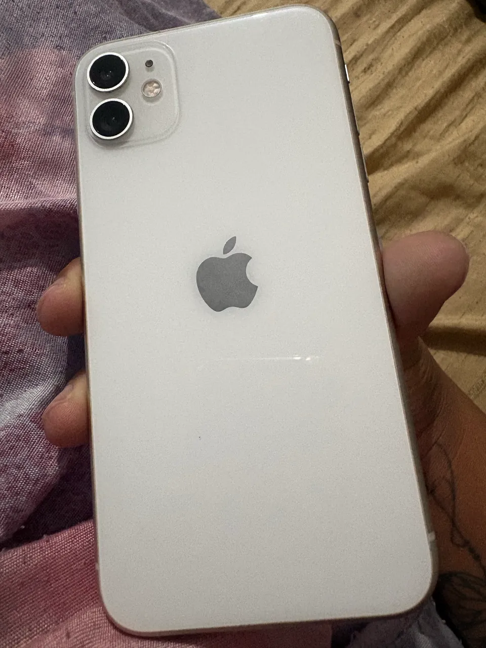 iPhone XR 64gb branco tela e bateria 100% impecável - Celulares e