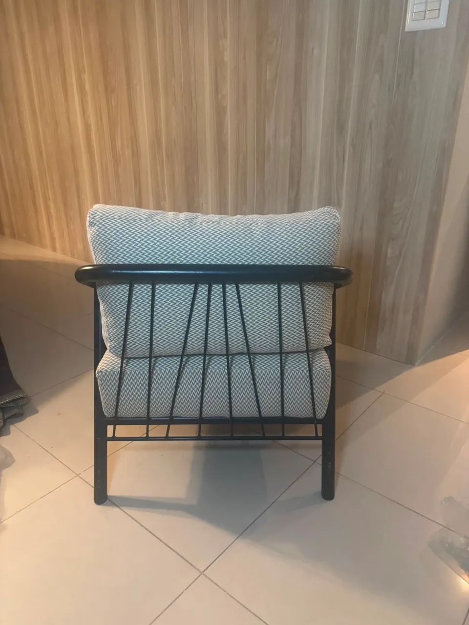 Poltrona Oficina Design com Puff jacquard Novo - Foto 2