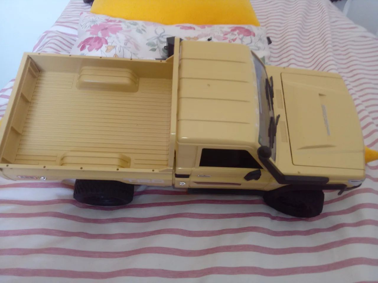 Caminhonete Toyota Land Cruiser 4x4 RC - Foto 5
