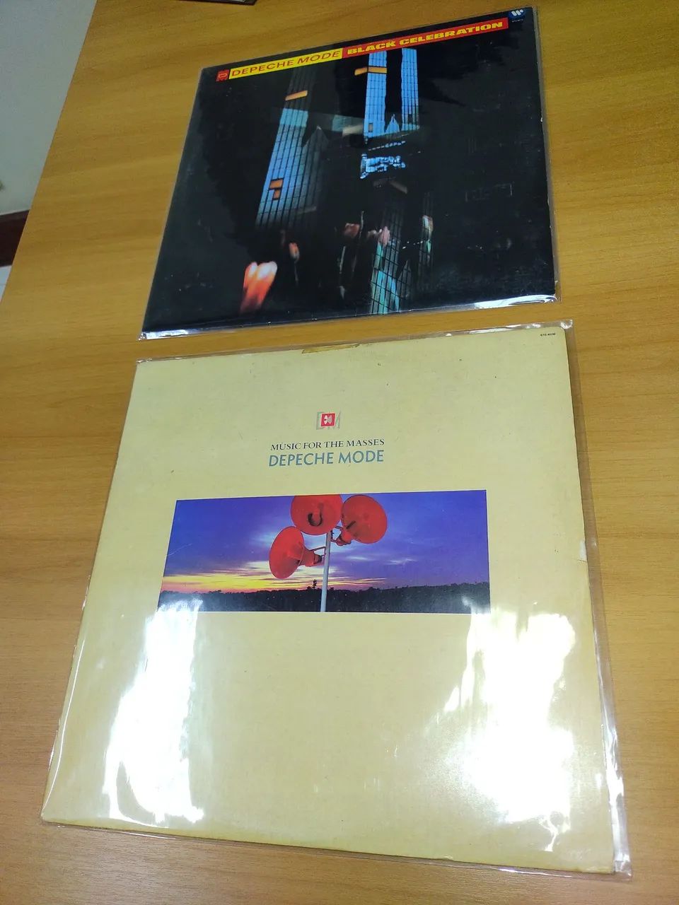 Depeche Mode, antiguidade, LP Disco de Vinil, ótimo estado. E outros!