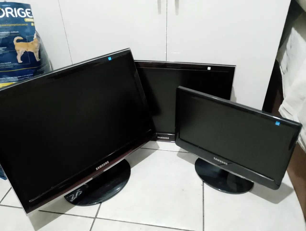 Vendo 4 Monitores 3 Samsung 1 Dell. - Foto 2
