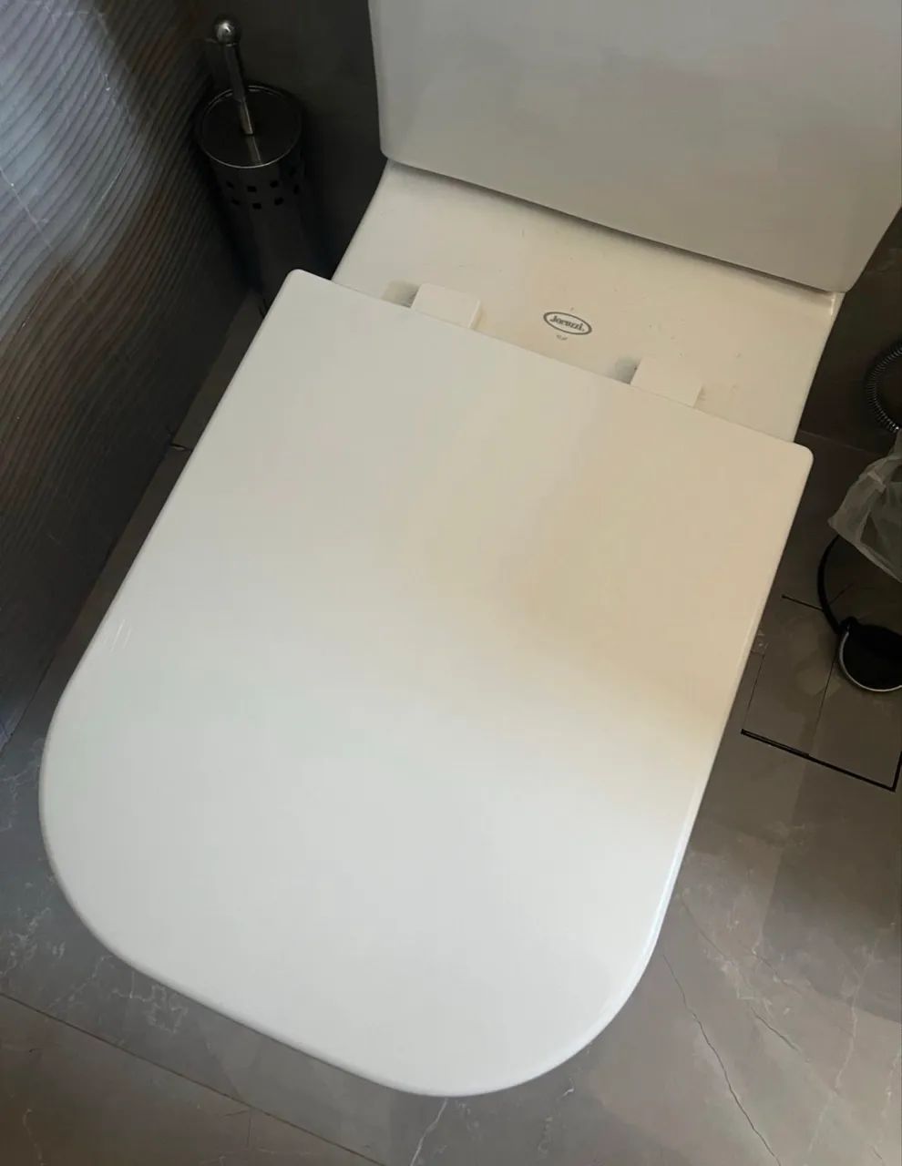 tampa de vaso assento hélios para bacia jacuzzi 1.6gpf 6lpf branco - Foto 5