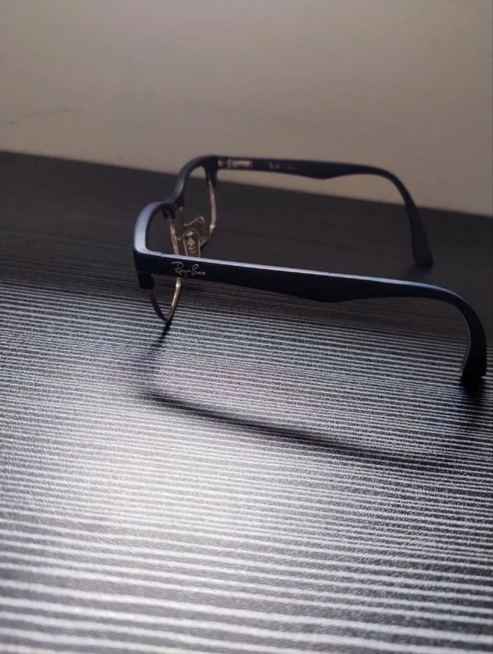 óculos Ray-Ban feminino em ótimas condições - Foto 2