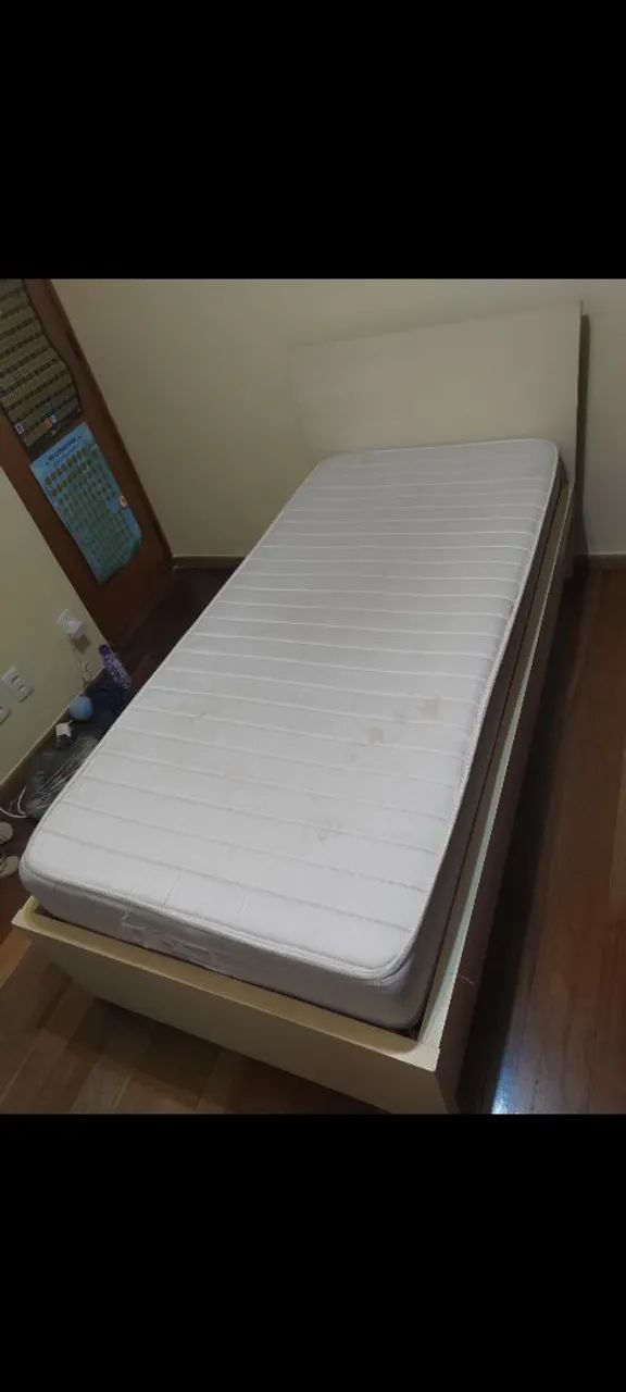 Cama madeira maciça linda com gavetas com colchão  - Foto 3