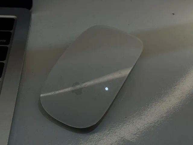MacBook Air 2025 + Magic Mouse - Foto 4