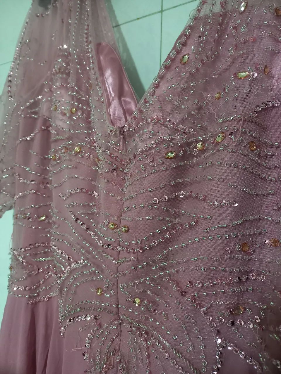 Vestido de festa rose escuro com pedraria - Foto 4
