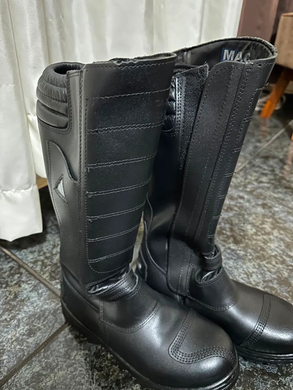 Bota de bombeiro  - Foto 3