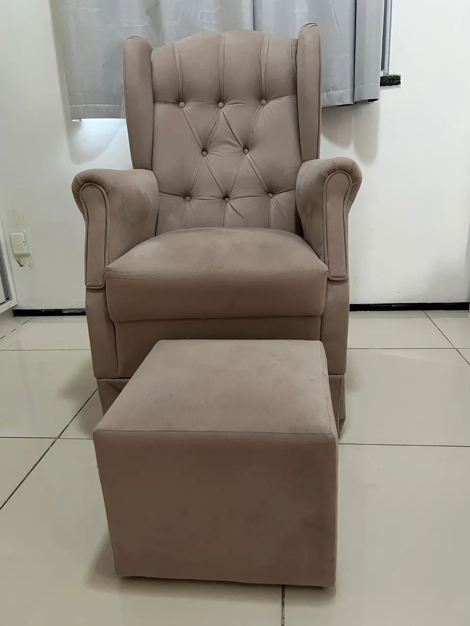Poltrona de Amamentação usada