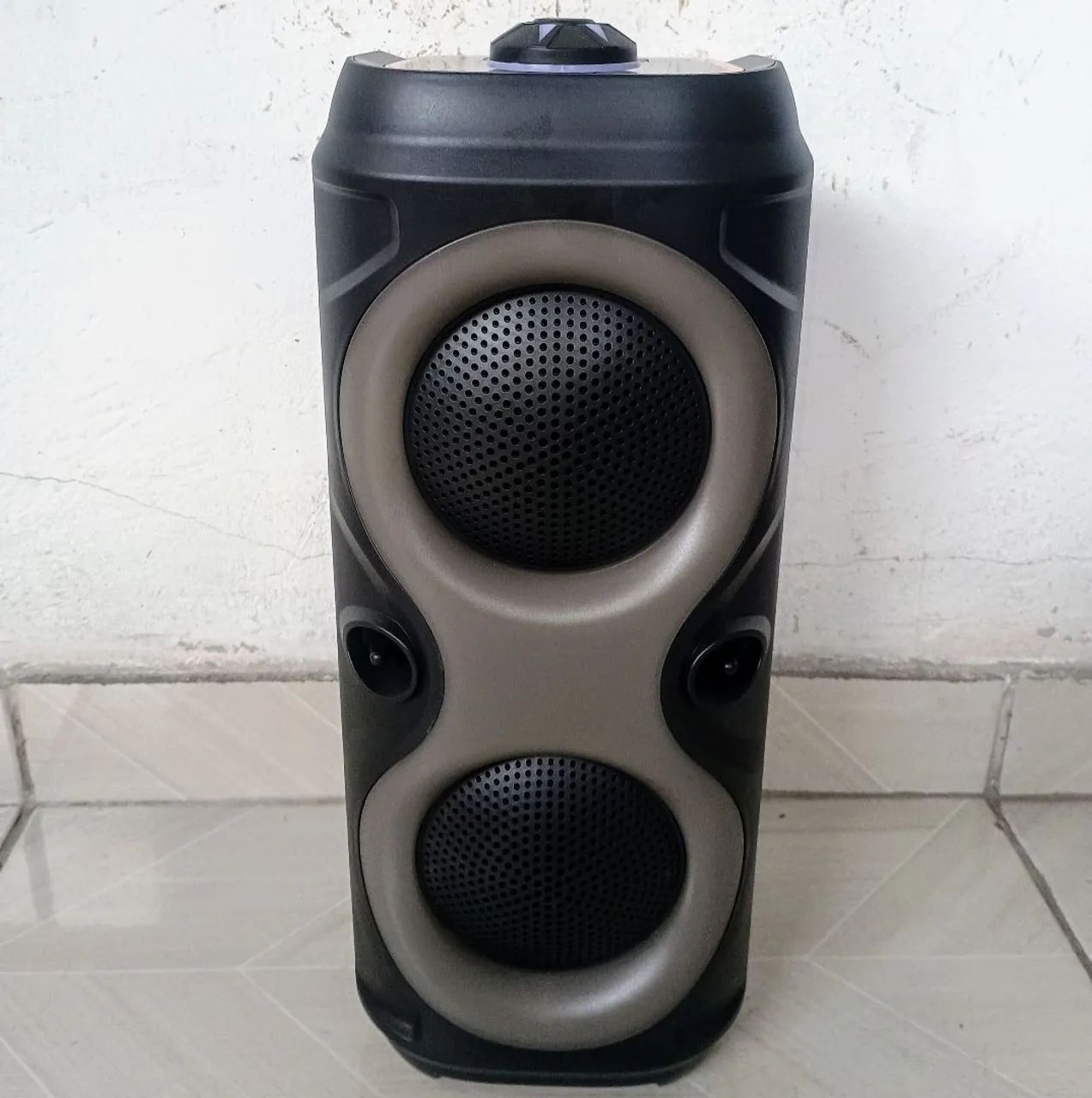 Caixa de Som Bluetooth tamanho médio com excelente qualidade de áudio e iluminação - Foto 2