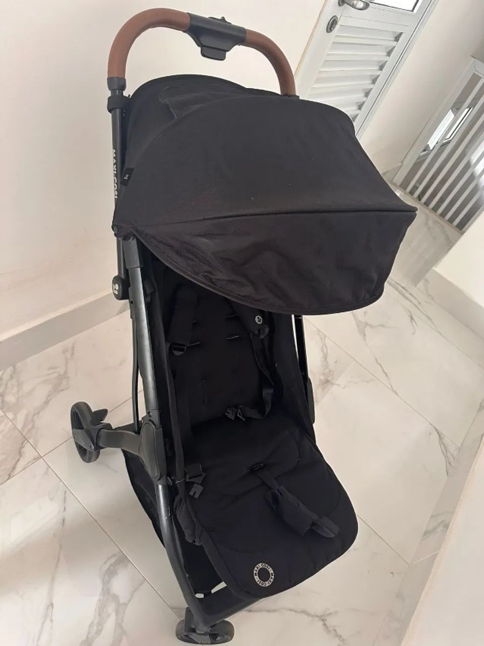 Maxi Cosi Essential BlackCarrinho De Bebê Eva 3  Cor E