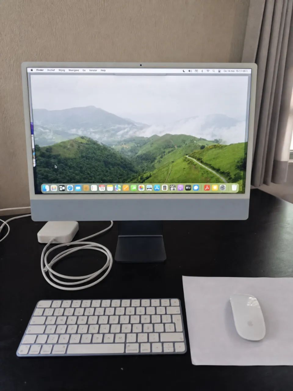 iMac 24