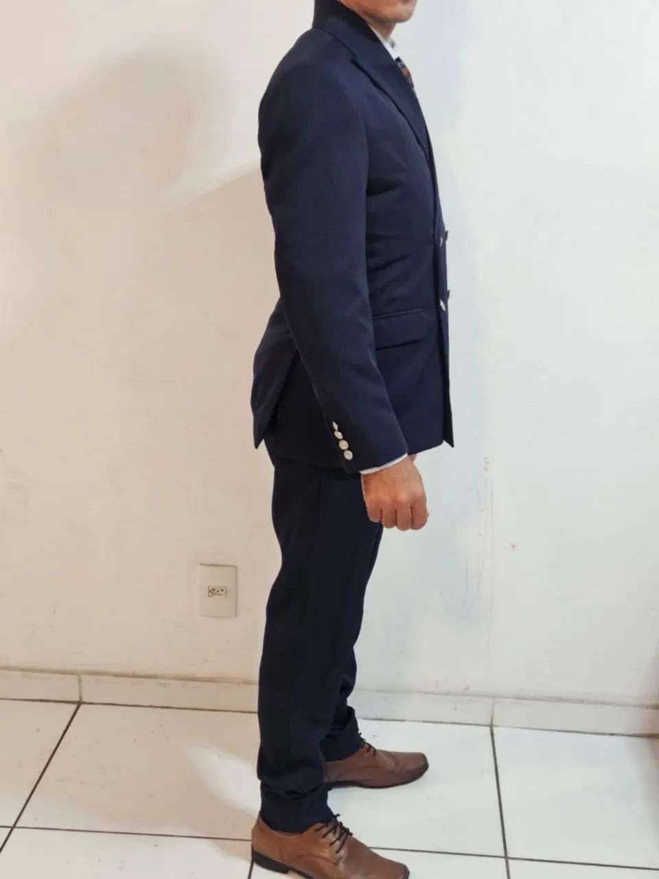 Terno Transpassado Azul Escuro - Em Perfeito Estado - Foto 2