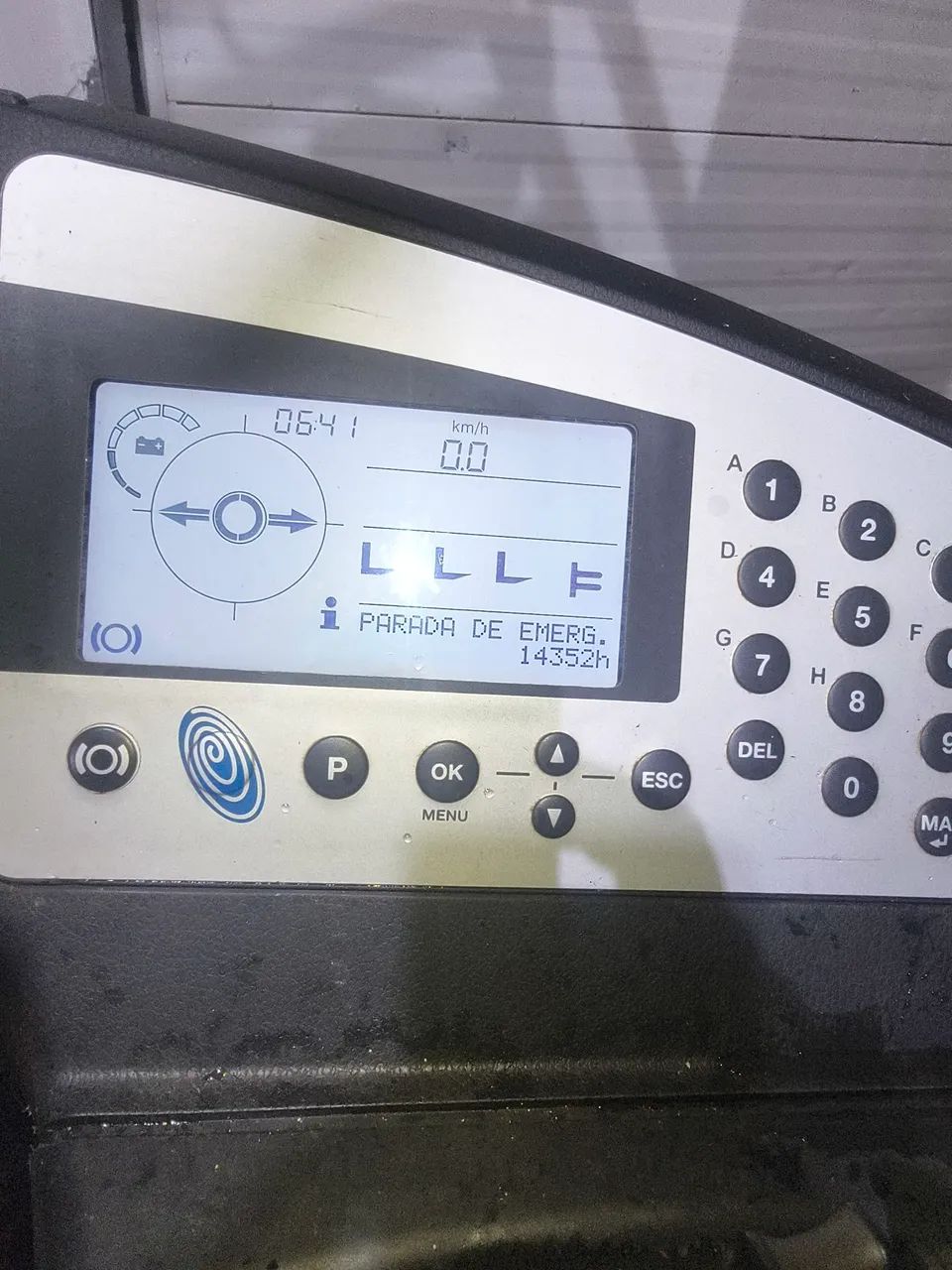 Empilhadeira Fmx ng 9mt  - Foto 2