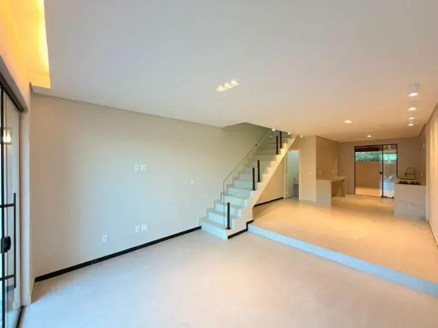 Casa com 3 Quartos à venda, 130m² - Letícia - Foto 3