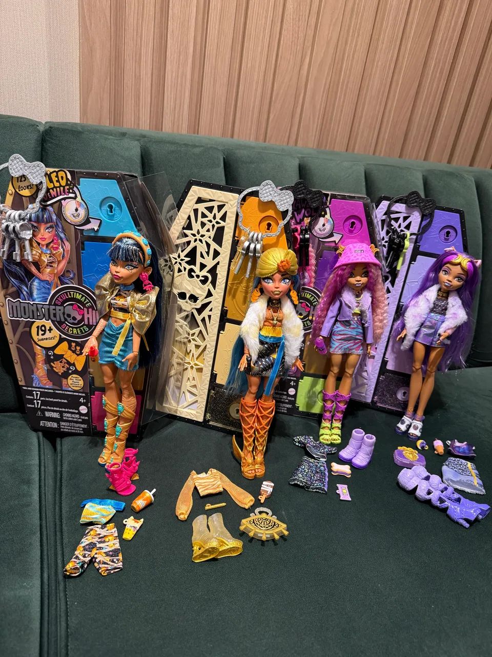 Lote de 10 bonecas Monster High Skulltimate Secrets Wave 1 e Wave 2 - Foto 4