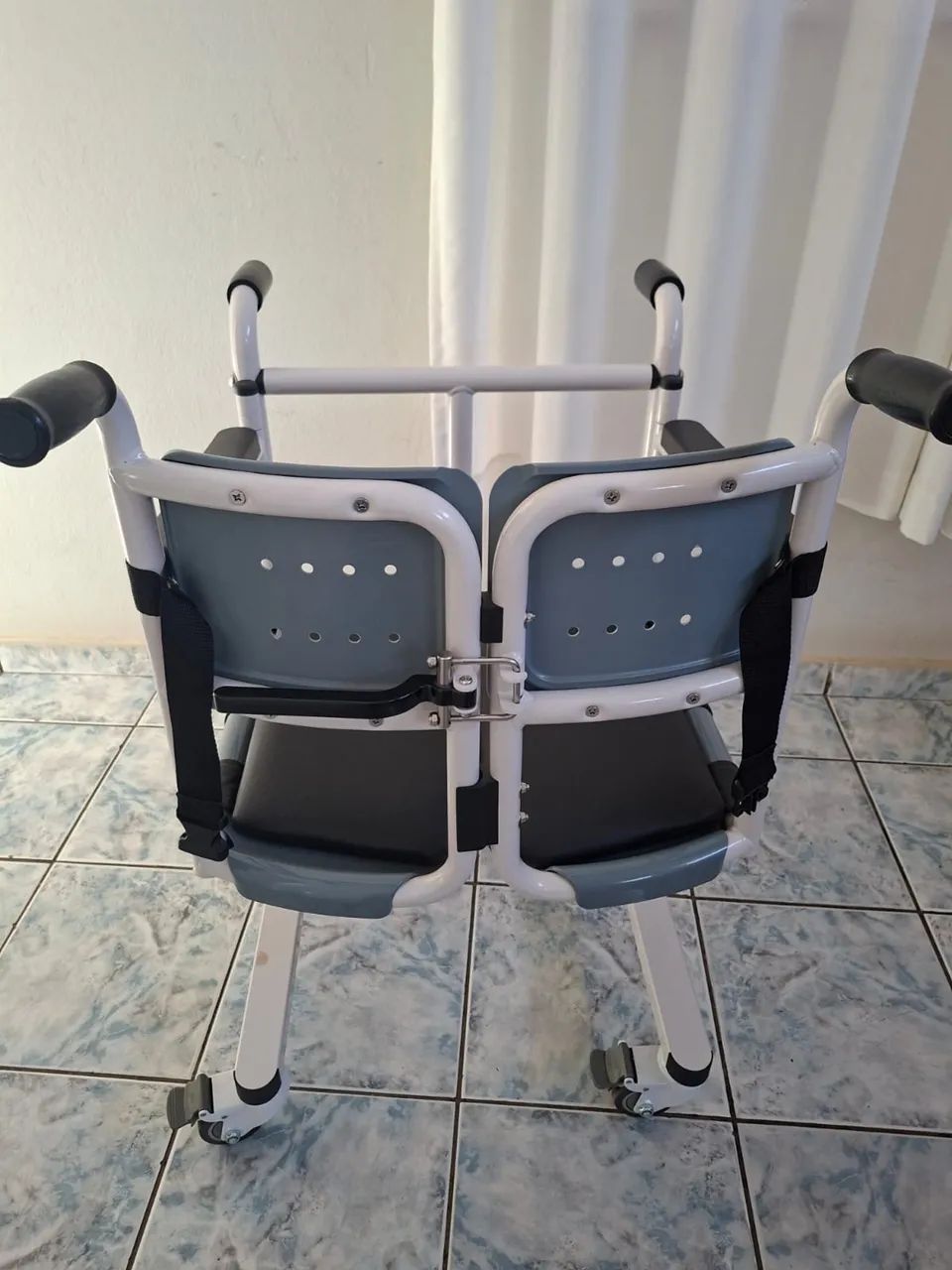 Vende-se cadeira de transferência  - Foto 3