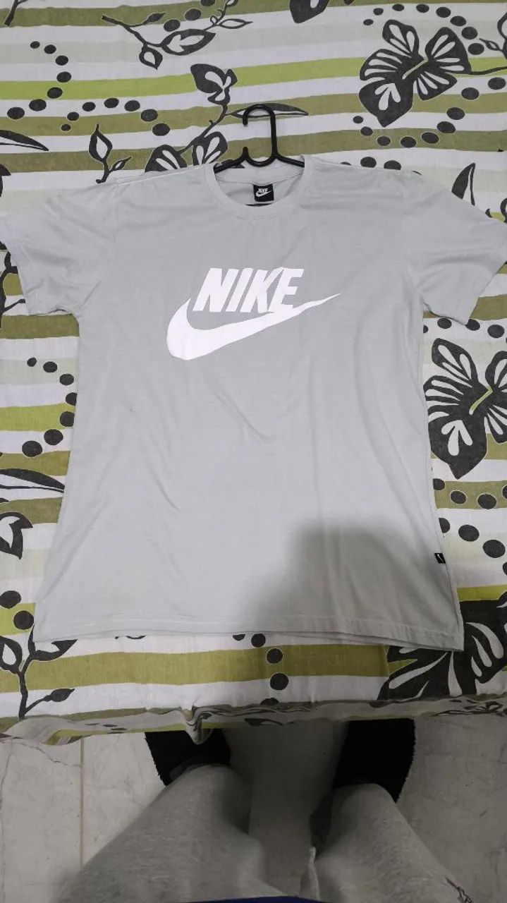 Camisa Nike Cinza Básica