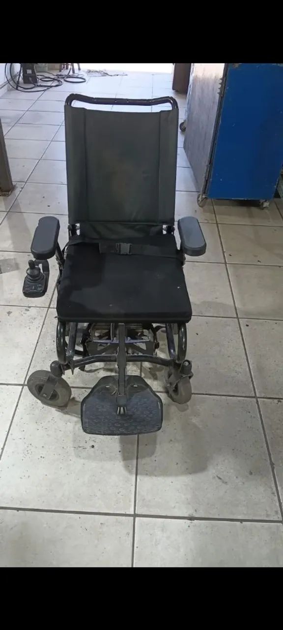 Cadeira de rodas elétrica OTTBOCK 