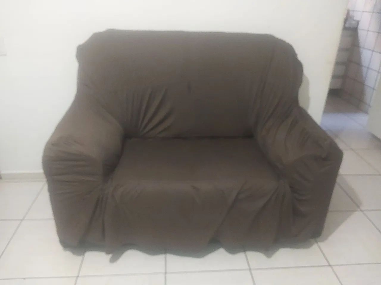 Sofa 2 e 3 lugares, com forro. Limpo bem cuidado. - Foto 4