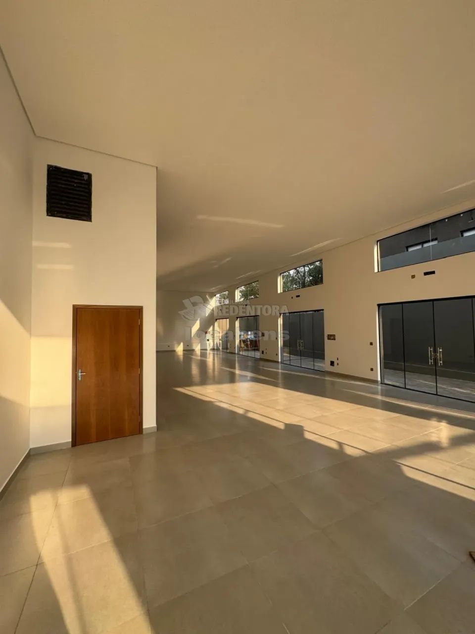Salão Comercial com 230² - Vila Santa Cândida - Foto 4