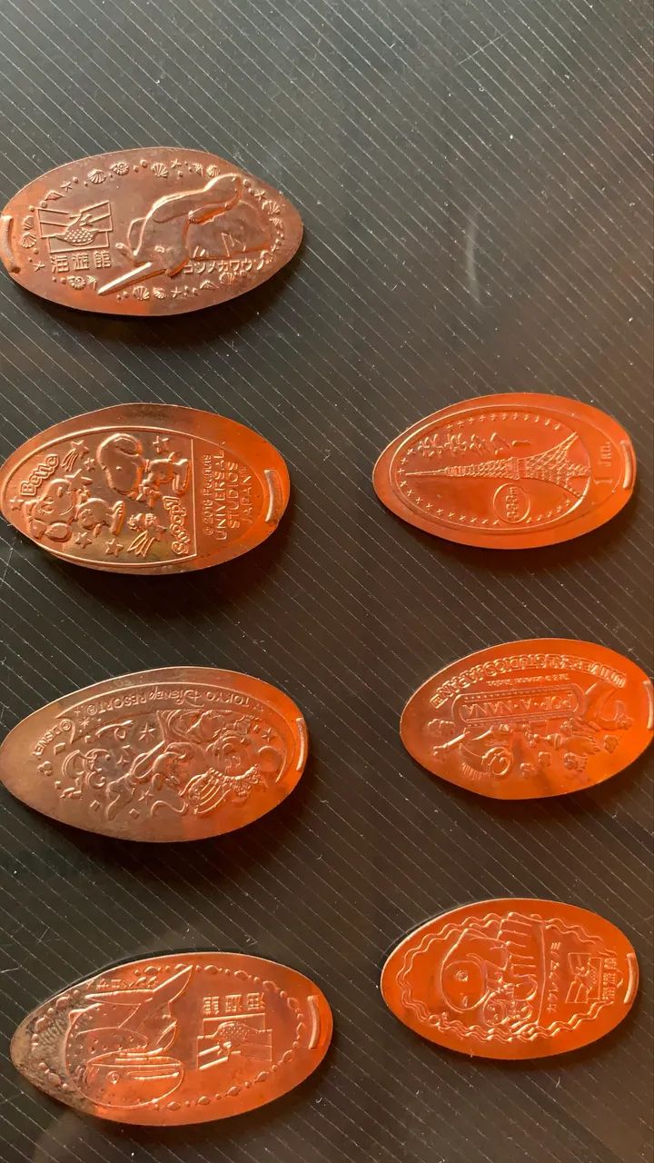 Lote de 11 moedas da Disney Tokyo - Foto 5