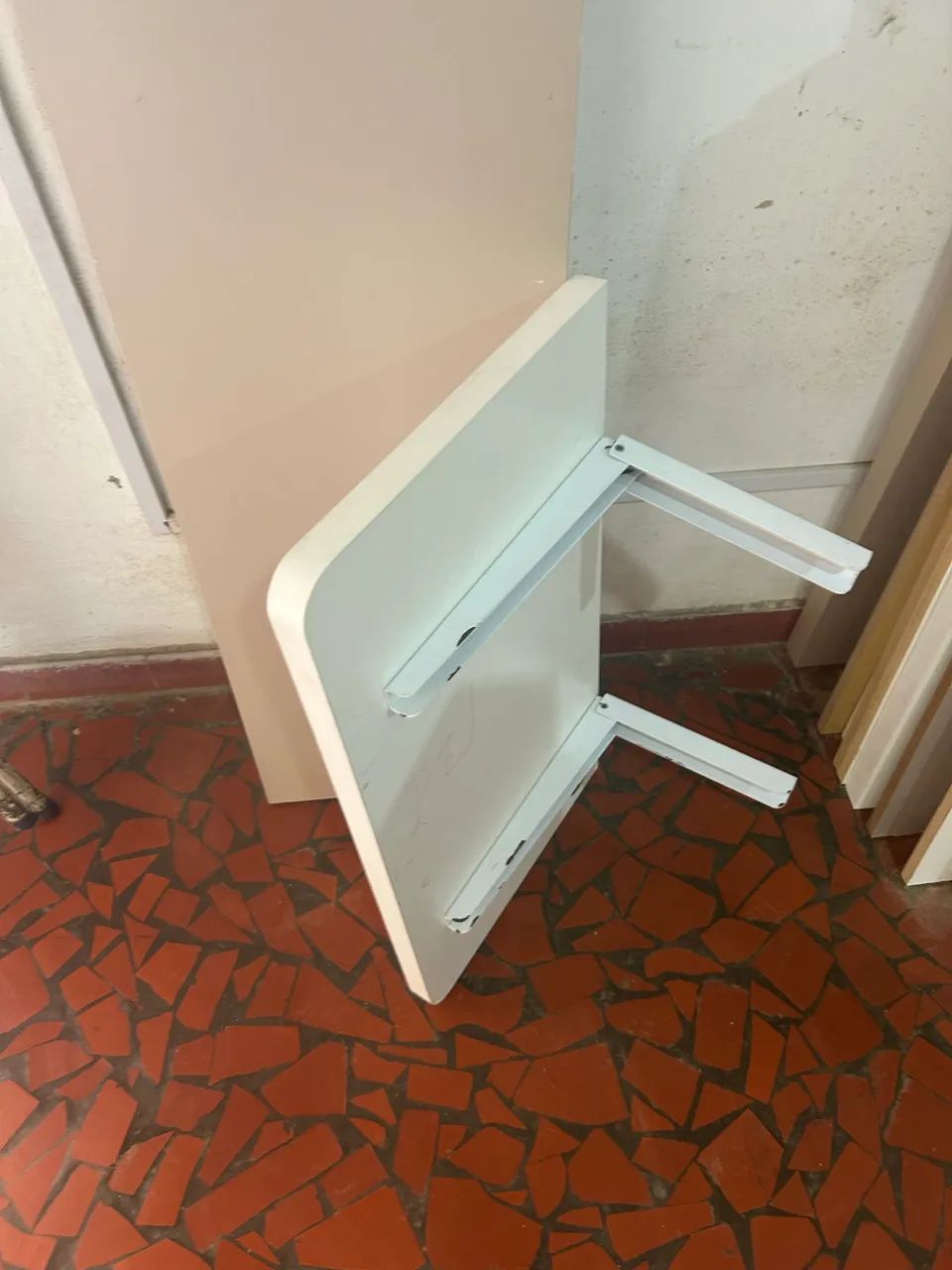 Mesa dobr ável com suporte  - Foto 2