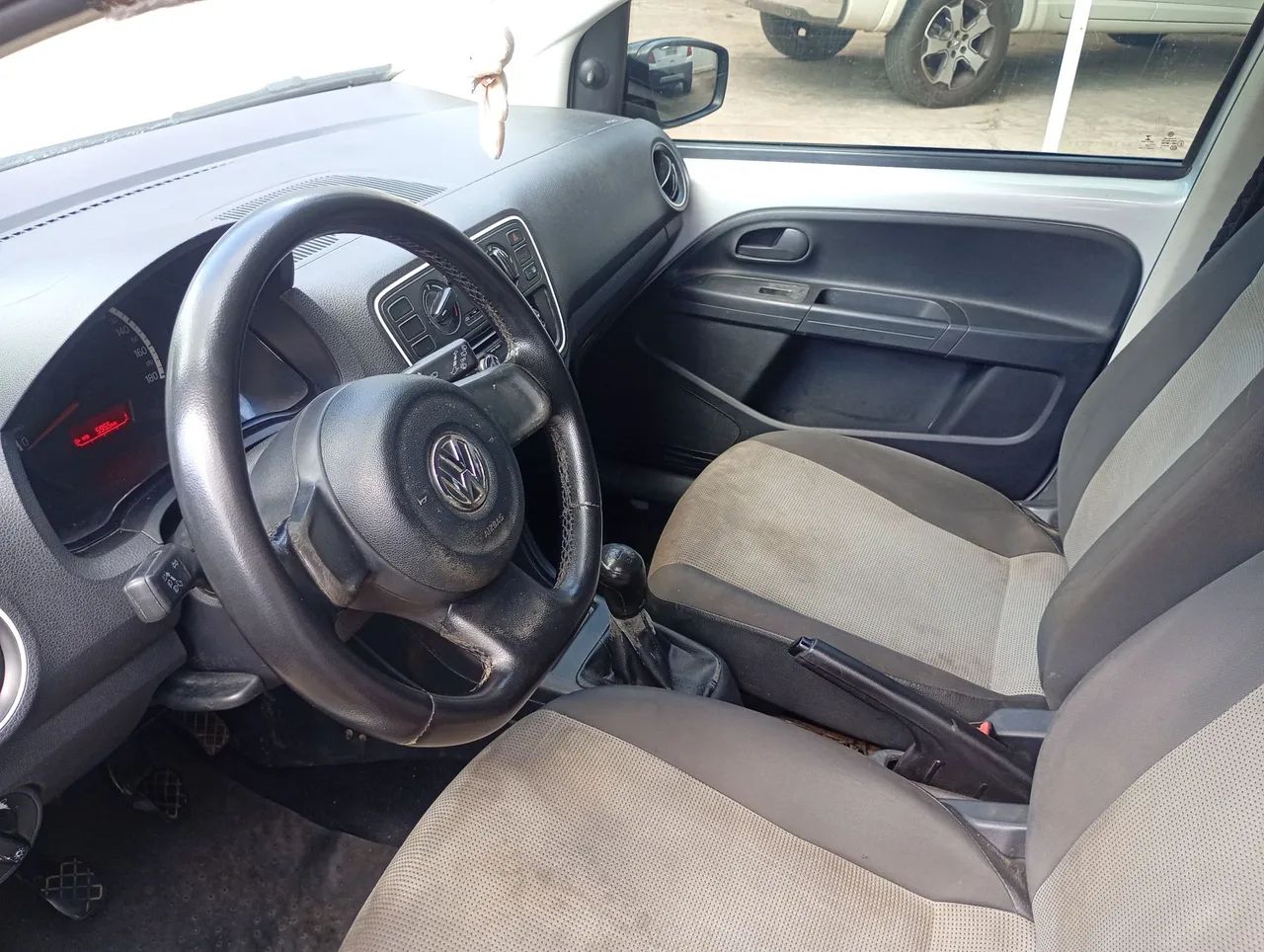 Volkswagen Up! Take 1.0 Total Flex 12V 5P 2015 - Foto 3