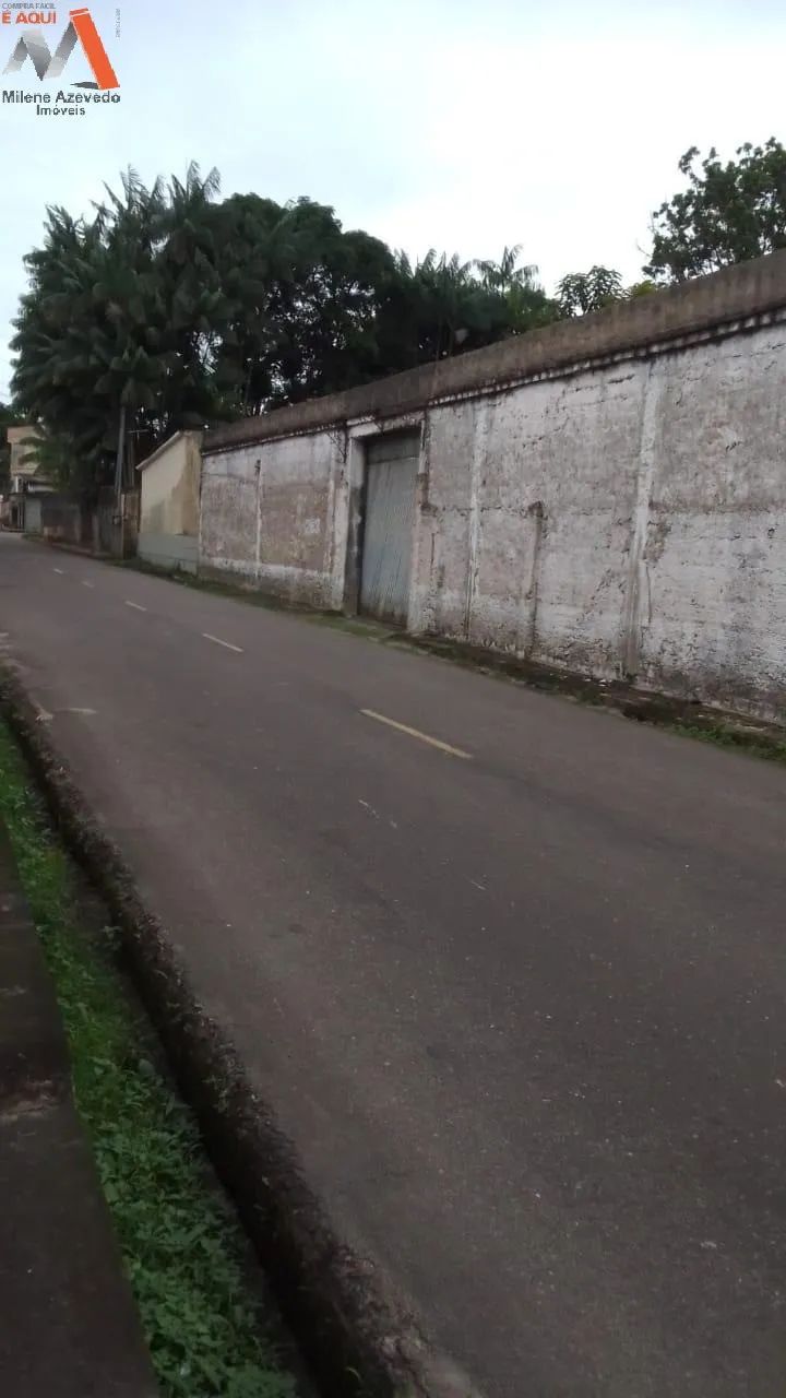 Sítio ou terreno com edificação, piscina, amplo espaço murado e 4 vagas de garagem - Foto 3