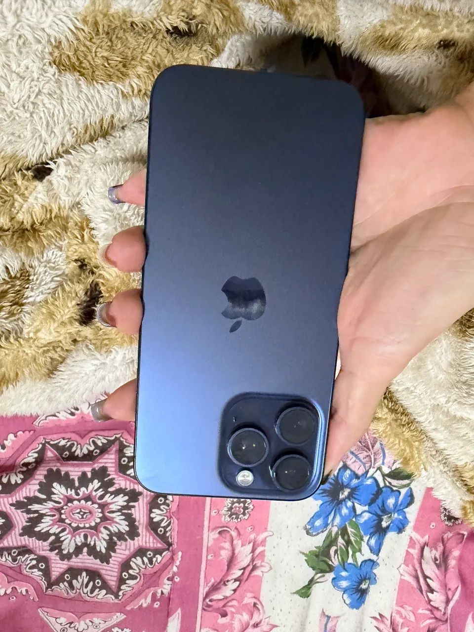 Vende-se / Vendo Iphone 15pro Max 256gb - Foto 4