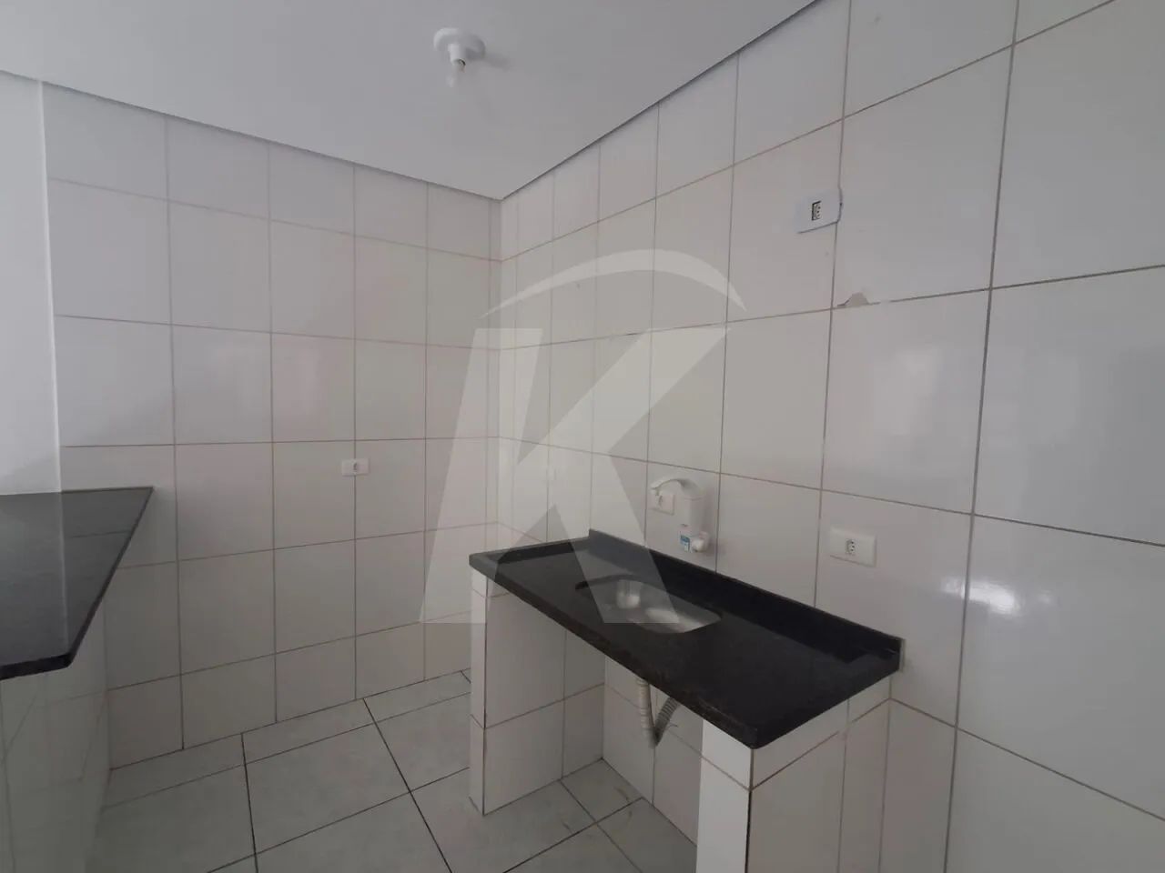 Apartamento com quarto, sala, cozinha, banheiro e área de serviço. - Foto 7