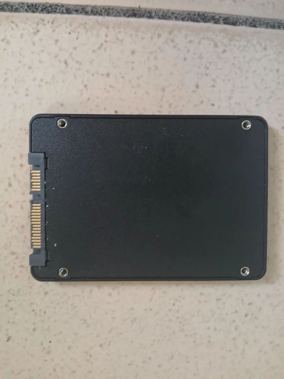 SSD 120GB 405754888439746561