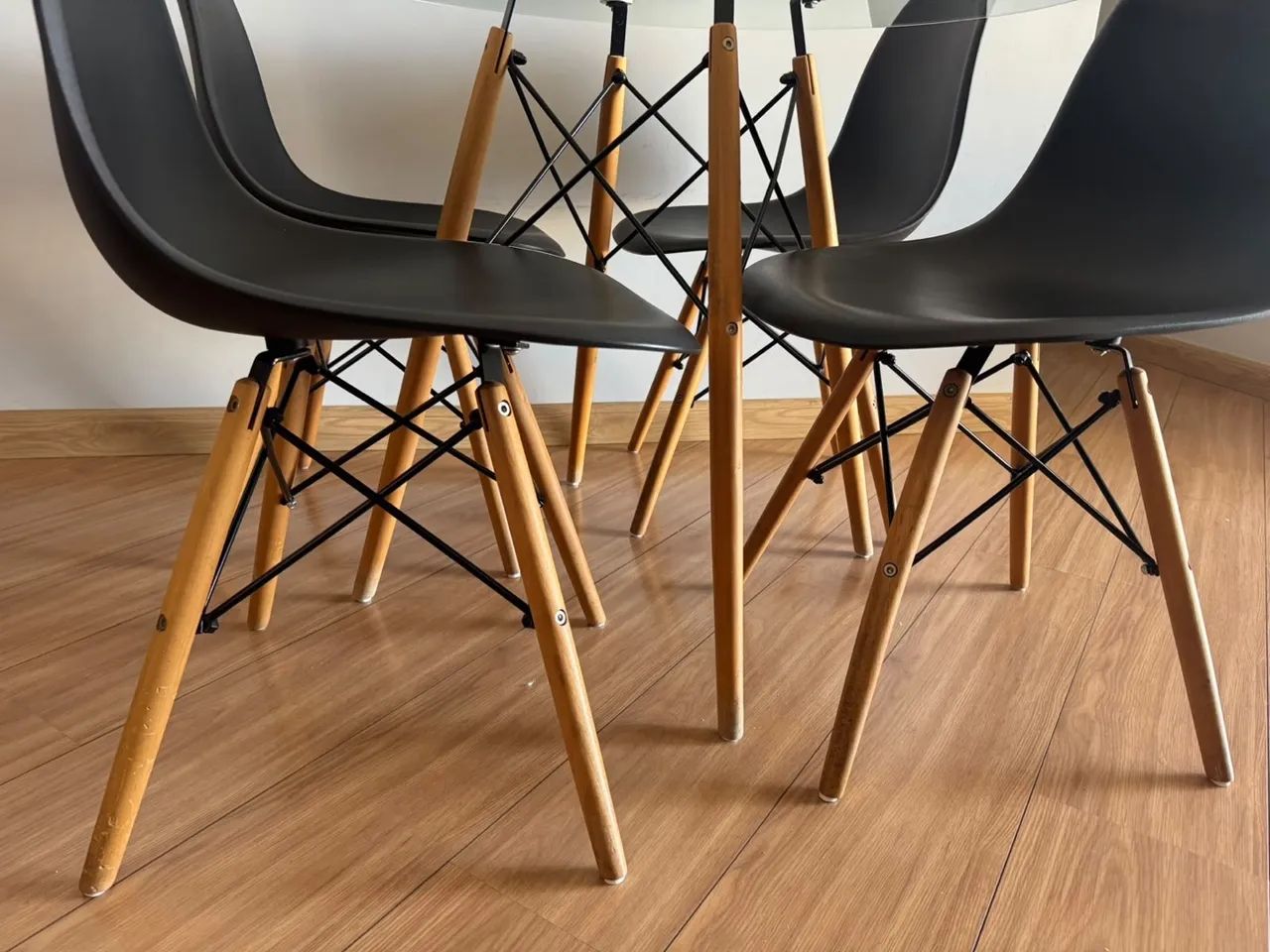 Conjunto Mesa de vidro 4 cadeiras - Foto 4