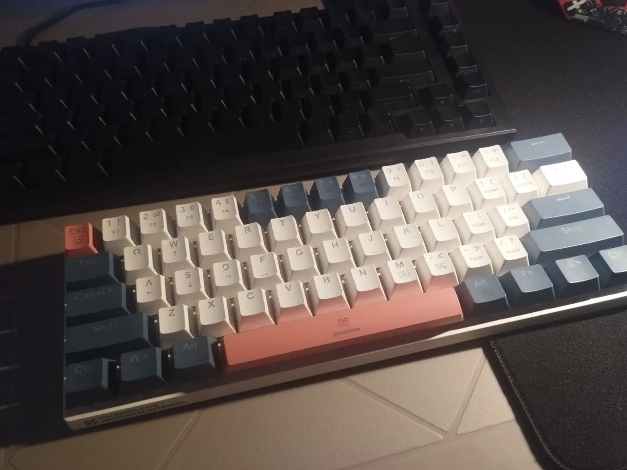 TECLADO K500 B61 (SWITCH RED) - Foto 2
