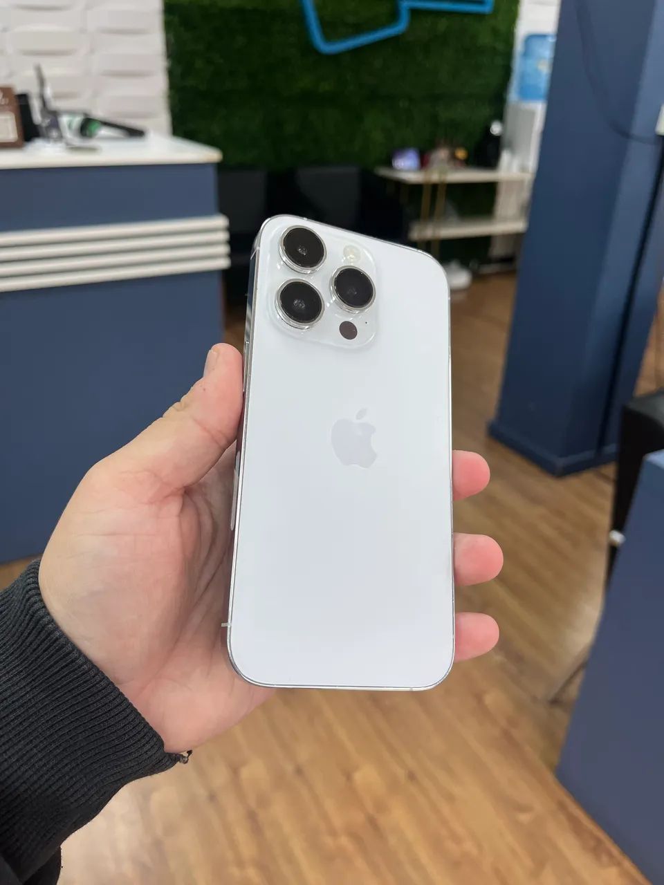 Apple iPhone 14 Pro - 128GB Branco - Foto 2