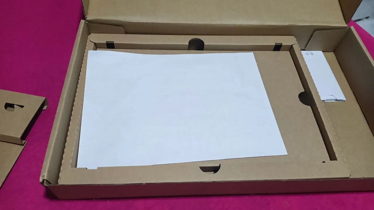 Notebook Samsung Galaxy Book4 | 8GB RAM | SSD 256GB | Com Nota Fiscal - Foto 4