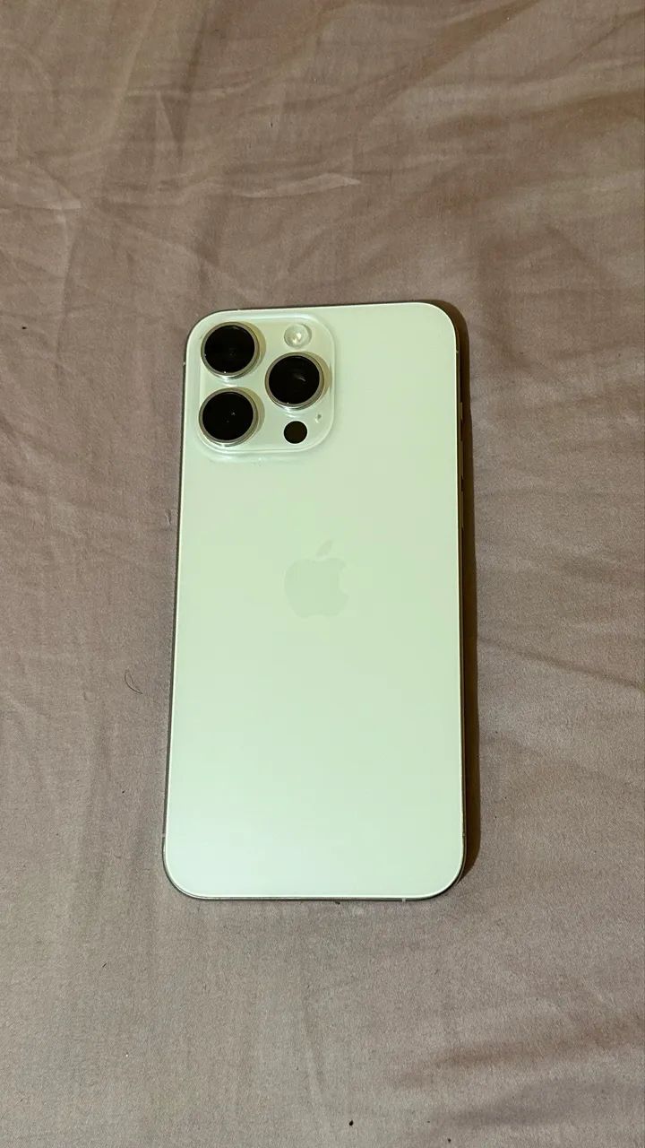 iPhone 15 pro Max 256 gigas 