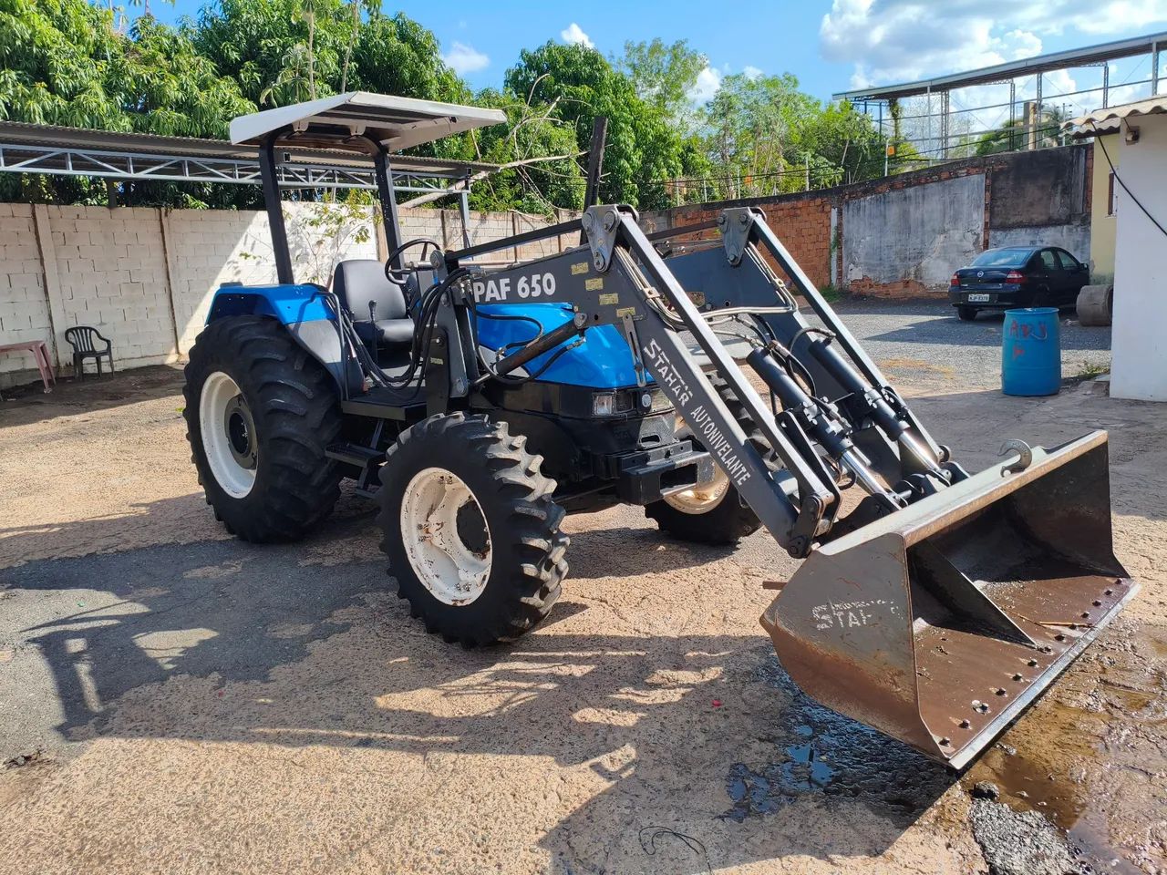 Trator new Holland 4x4