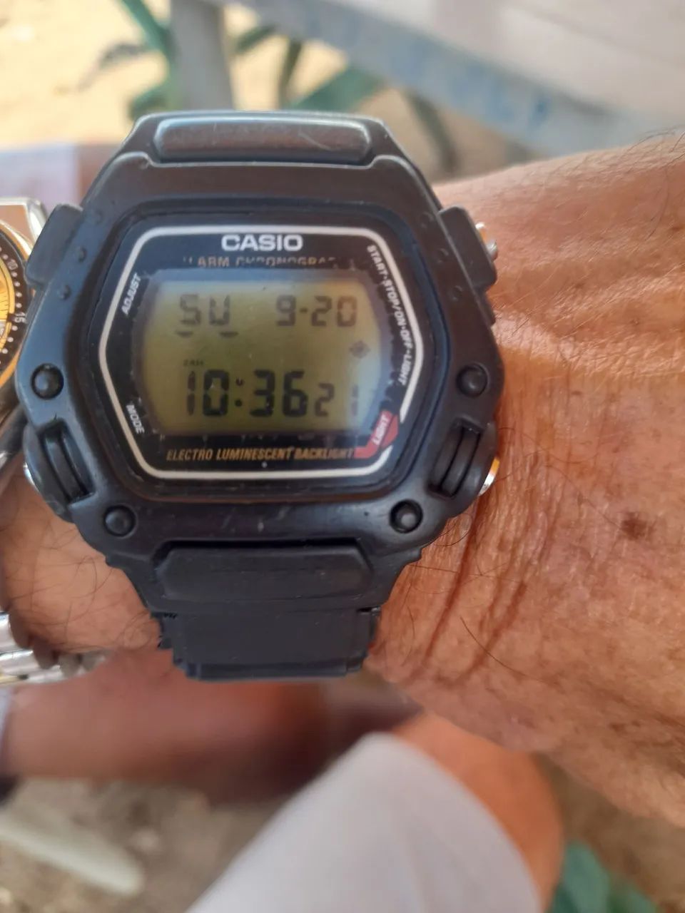 Vendo um relógio casio funcionando perfeitamente 