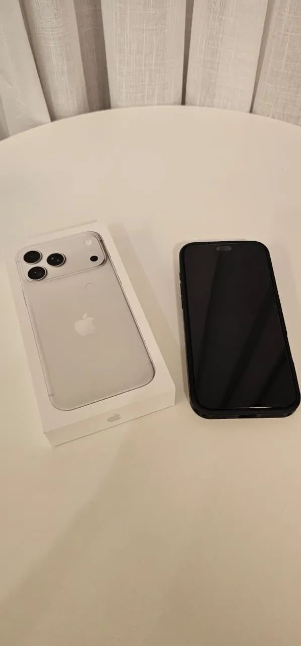 Iphone Apple 18 Pro Max 256GB - Silver (Prata) - Foto 2