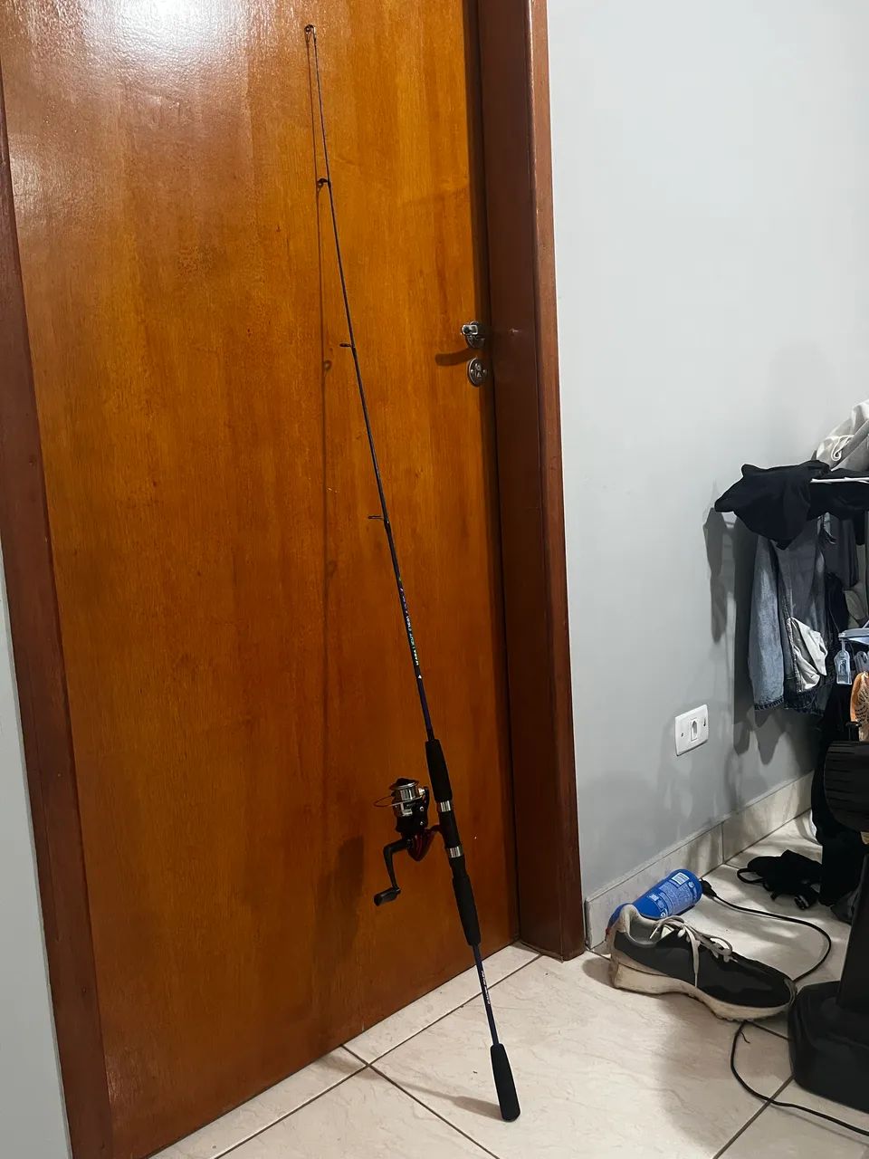 Vara de pesca + Molinete e linha nova - Foto 3