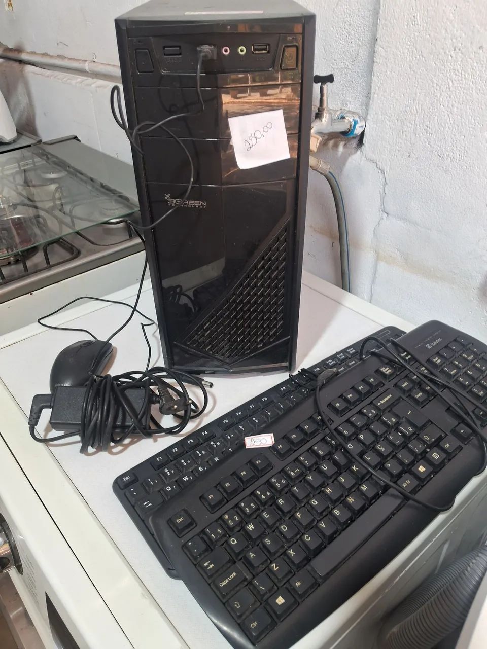 CPU COMPUTADOR 2 TECLADOS 1 MOUSE